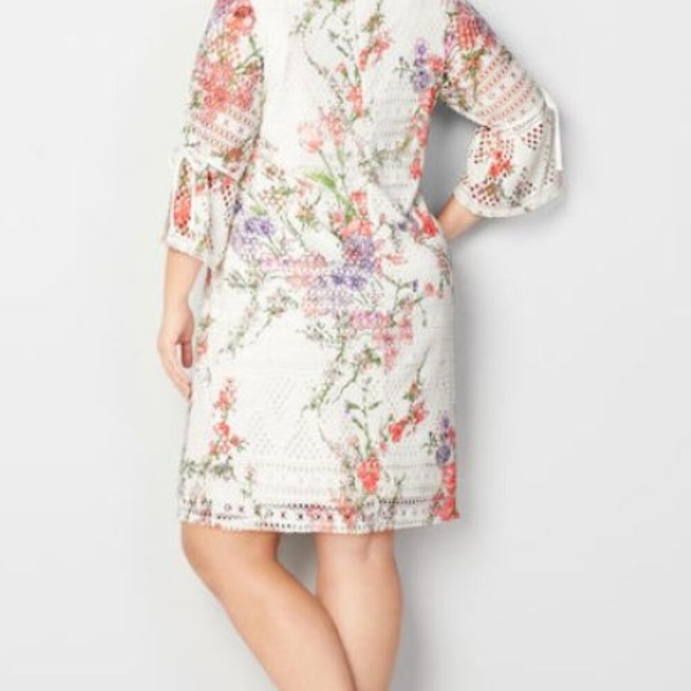 NWT Avenue Floral Crochet Bell Sleeve Sheath Dress Lined Pullover Size 26/28 - Picture 2 of 9